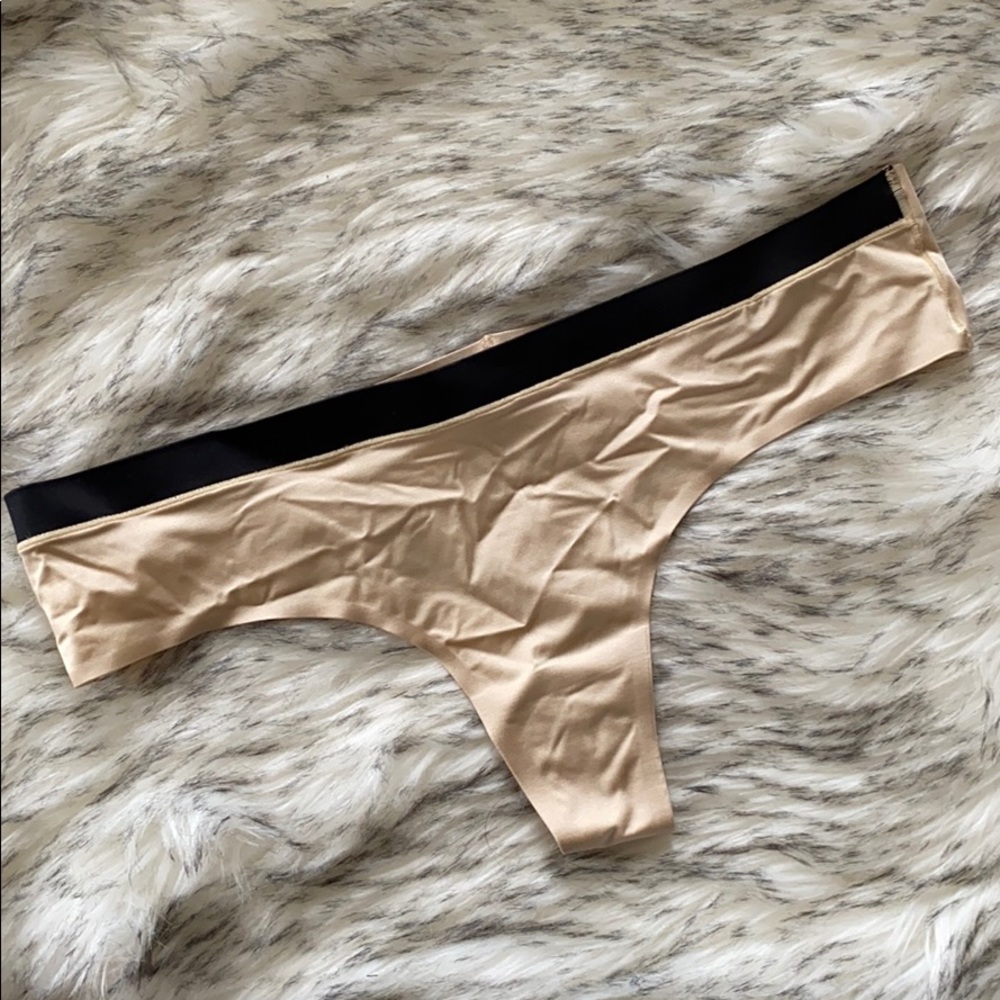 BODY NATURALS Seamless Thong